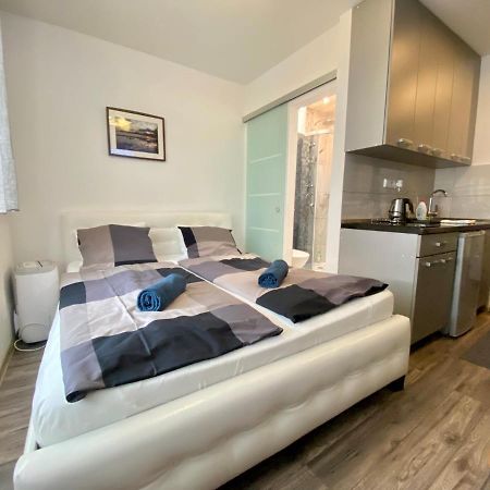 24 Hour-Self Check-In Apartment Namestie Svaeteho Egidia Poprad Exterior photo
